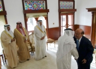 هادي يلتقي السفير السعودي بعدن