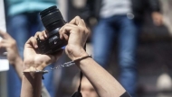 مراسلون بلا حدود تتهم قوات الحكومة الشرعية بتهديد مصورين صحفيين في محافظة تعز