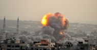 استشهاد 50 فلسطينياً في اليوم الـ 18 للعدوان على غزة والحصيلة تتخطى 850 شهيدا