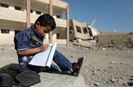 في ظل الانقلاب.. انهيار للتعليم ومستقبل مجهول ينتظر اطفال اليمن