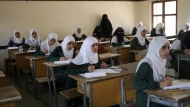 قضاياها  في المناهج التعليمية.. المرأة على مقاعد الاحتياط